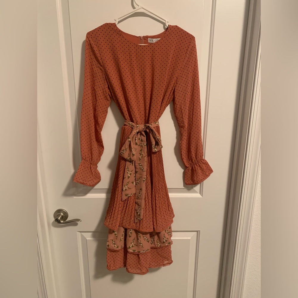Ivy City Co La De Dot Dress